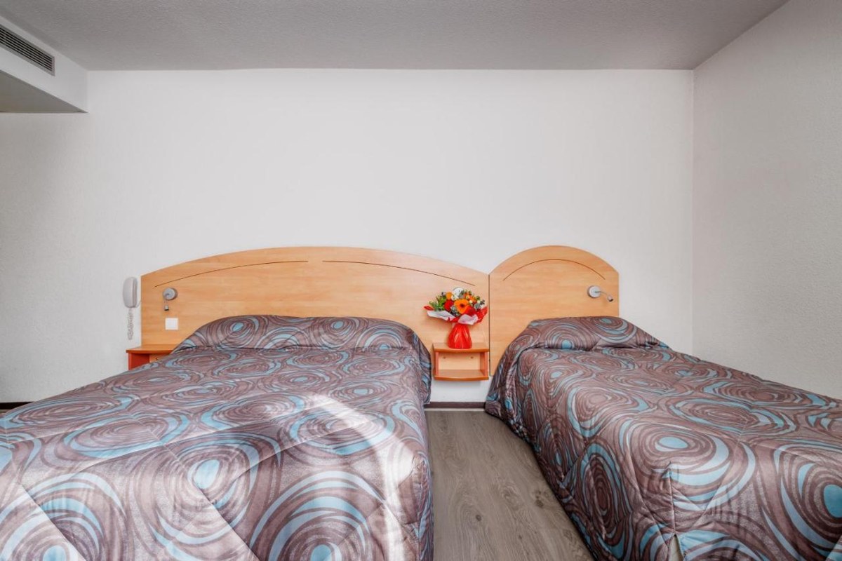 HOTEL ARIANE photo 4