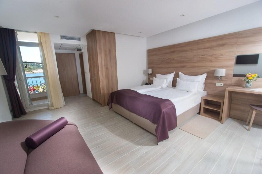 HOTEL BIOKOVO photo 3