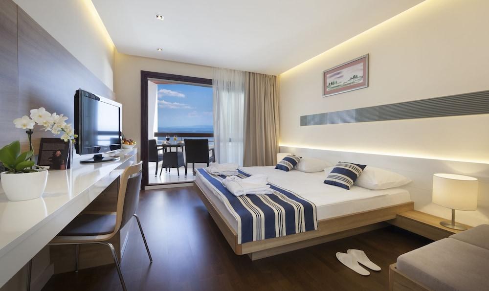 HOTEL ADMIRAL photo 2