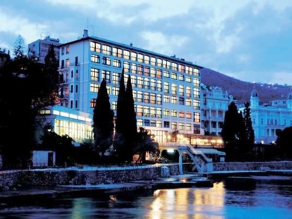 HOTEL KRISTAL