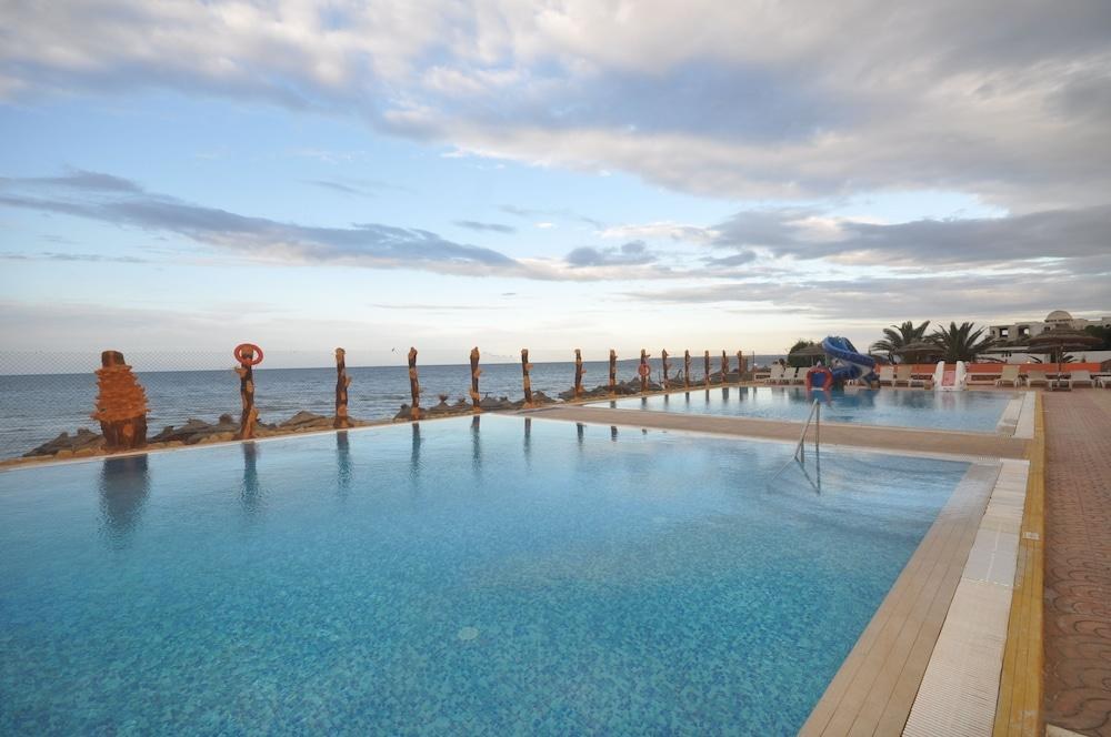 PALMYRA HOLIDAY RESORT & SPA photo 2