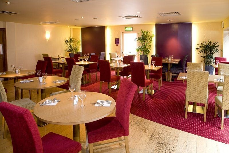 HOTEL PREMIER INN WATFOR CENTRAL photo 3
