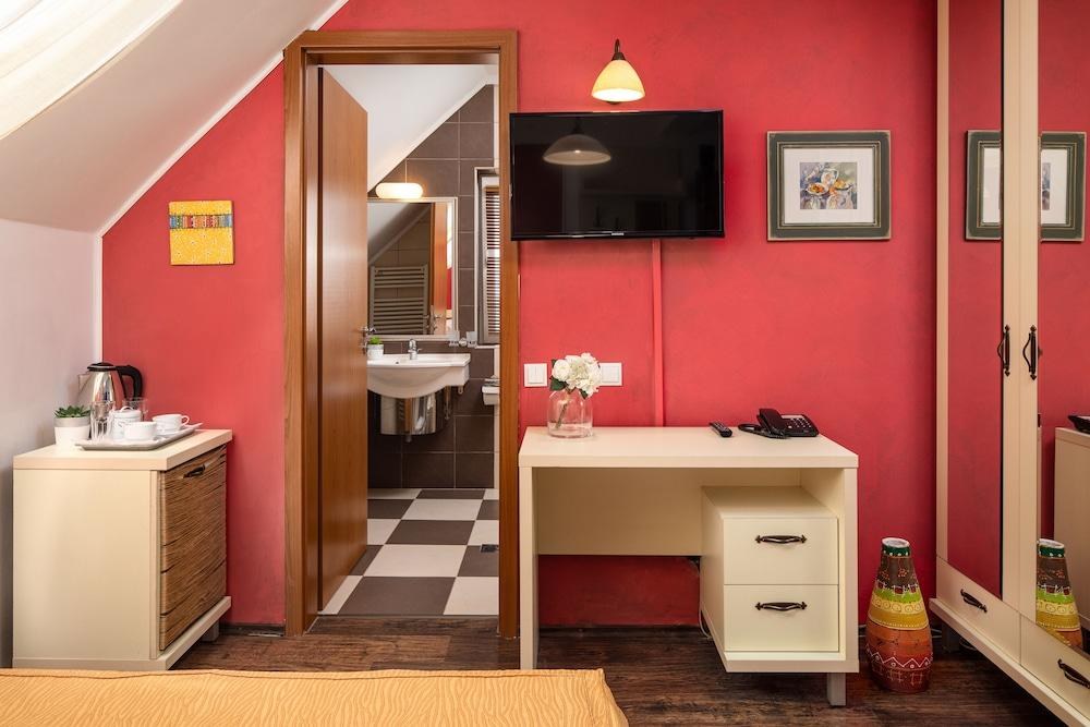 Grand Hotel Brasov photo 2