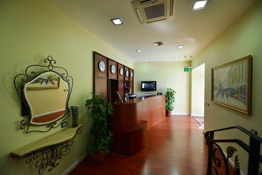 City Hotel Tirana photo 4