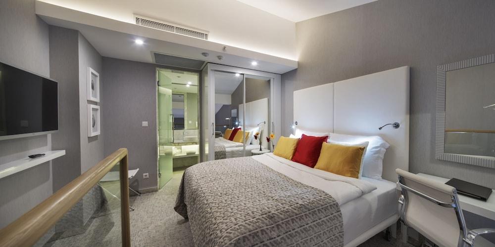 The Sense De Luxe Hotel photo 2