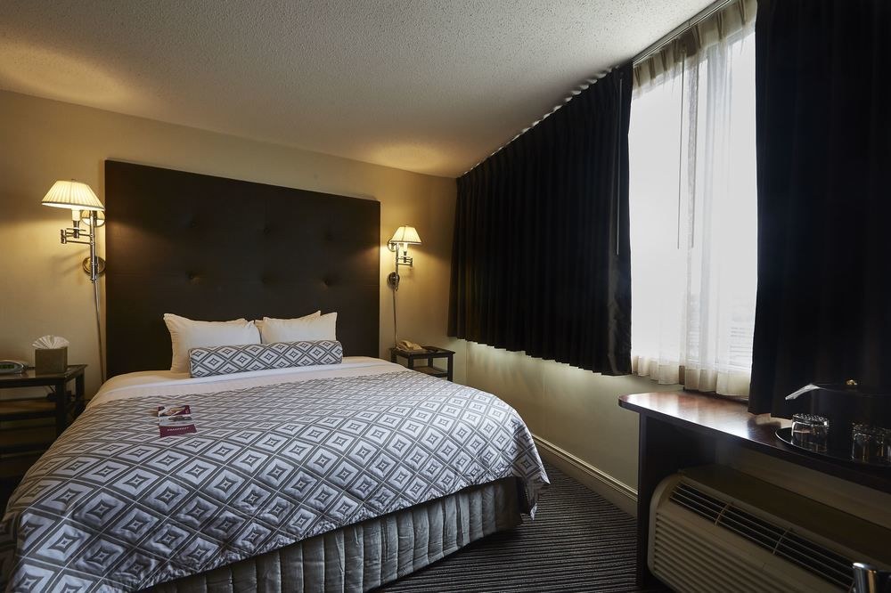 CROWNE PLAZA SYRACUSE