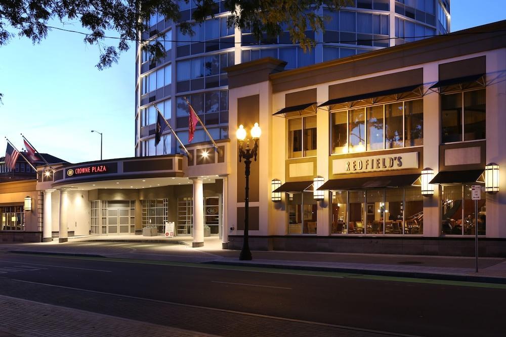 CROWNE PLAZA SYRACUSE photo 3