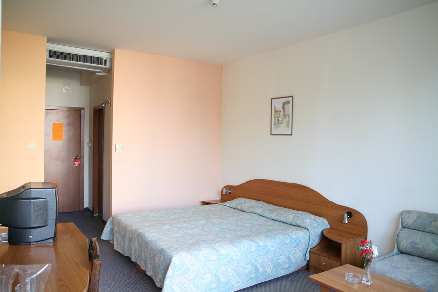 Flamingo Beach Hotel photo 4