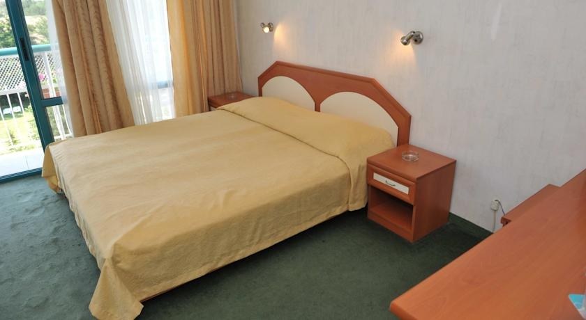 HOTEL ZEFIR photo 1