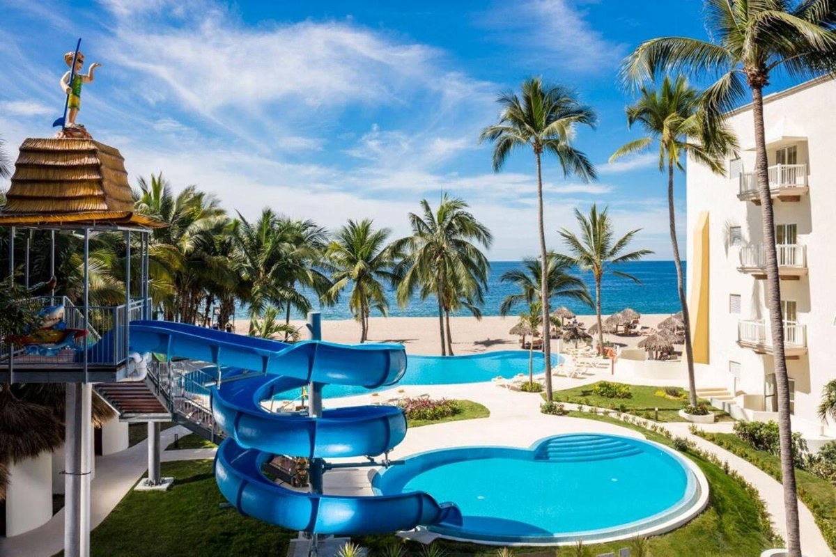 KRYSTAL PUERTO VALLARTA
