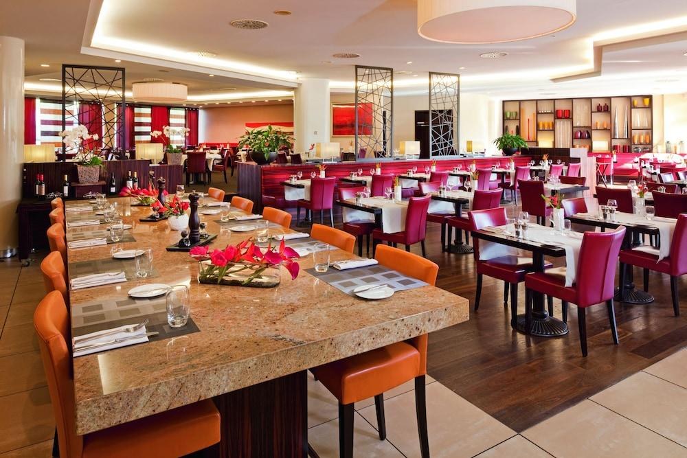 MÖVENPICK HOTEL & CASINO GENEVA photo 2