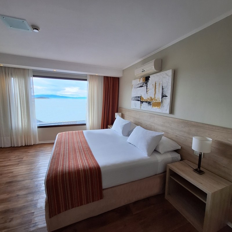 XELENA HOTEL AND SUITES photo 2