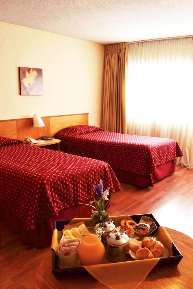 ARMON SUITES HOTEL photo 2