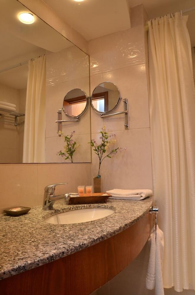ARMON SUITES HOTEL photo 4