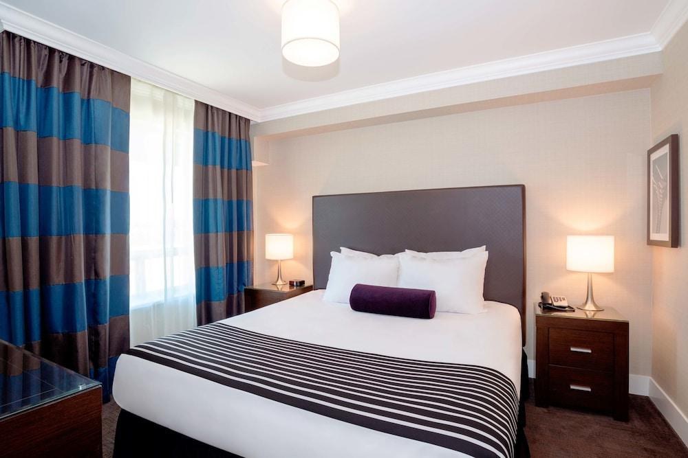 SANDMAN HOTEL OAKVILLE photo 2