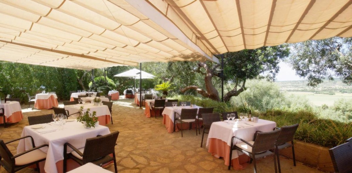 LA RESERVA ROTANA GOLF RESORT photo 1