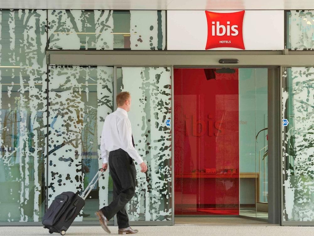 IBIS LEUVEN HEVERLEE photo 4