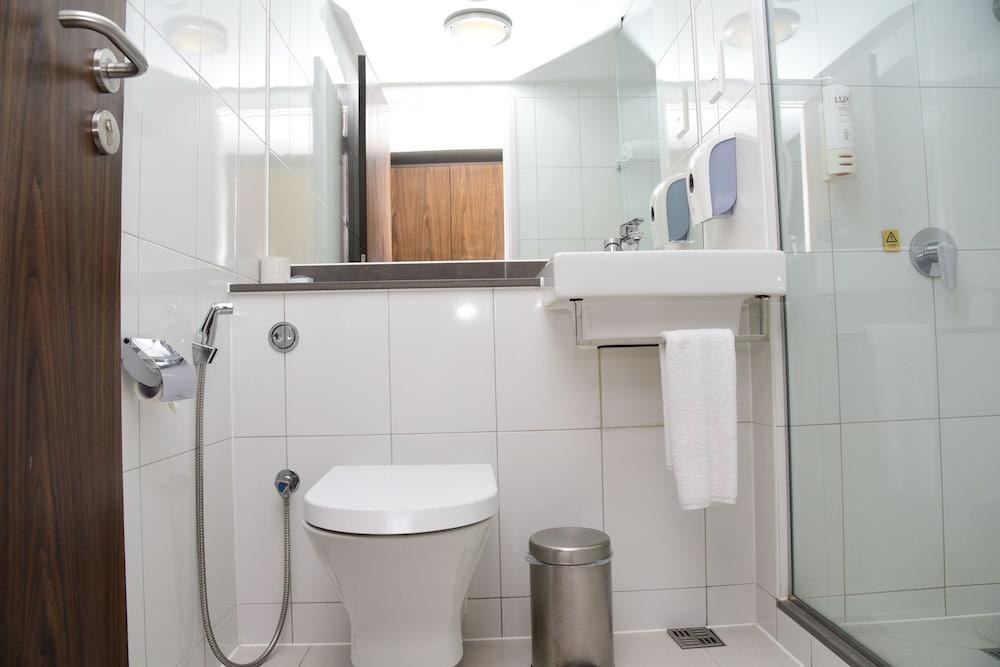 PREMIER INN NEW DELHI SHALIMAR BAGH photo 4