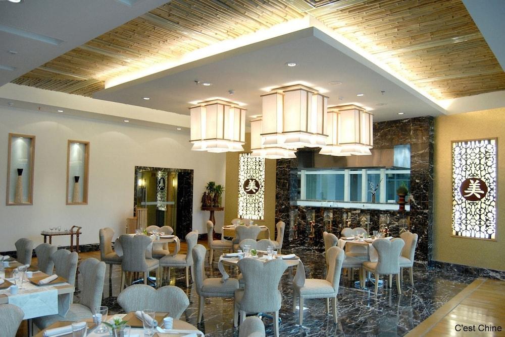 JAYPEE PALACE HOTEL AND INTERNATIONAL CONVENTION CENTRE photo 3