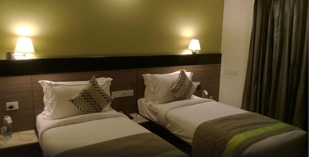LEISURE INN GRAND CHANAKYA