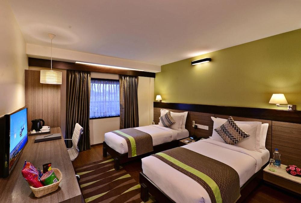 LEISURE INN GRAND CHANAKYA photo 2