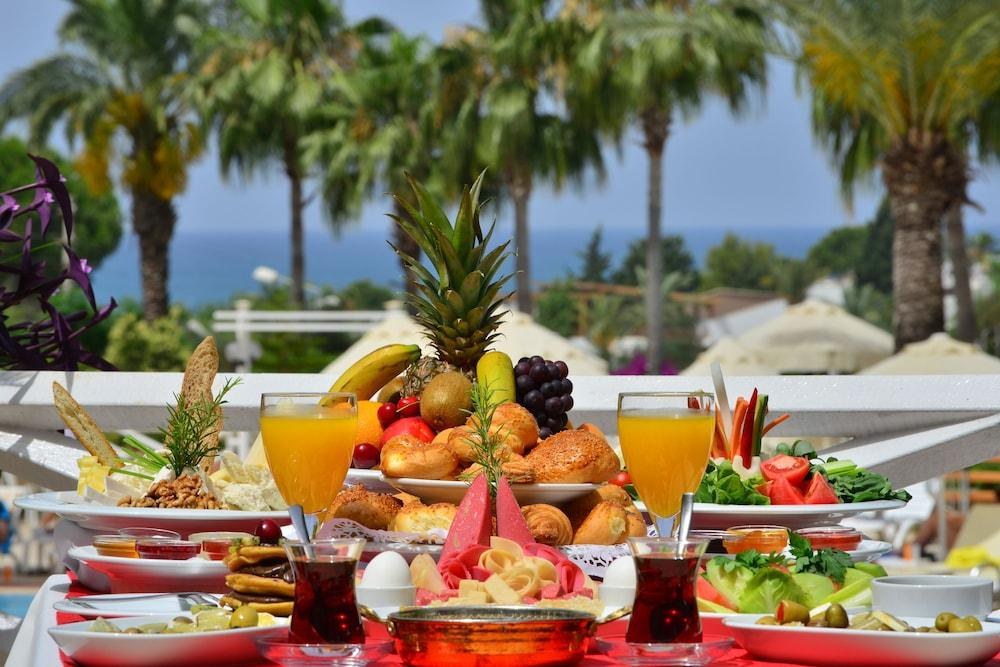 SIDE COROLLA HOTEL photo 1