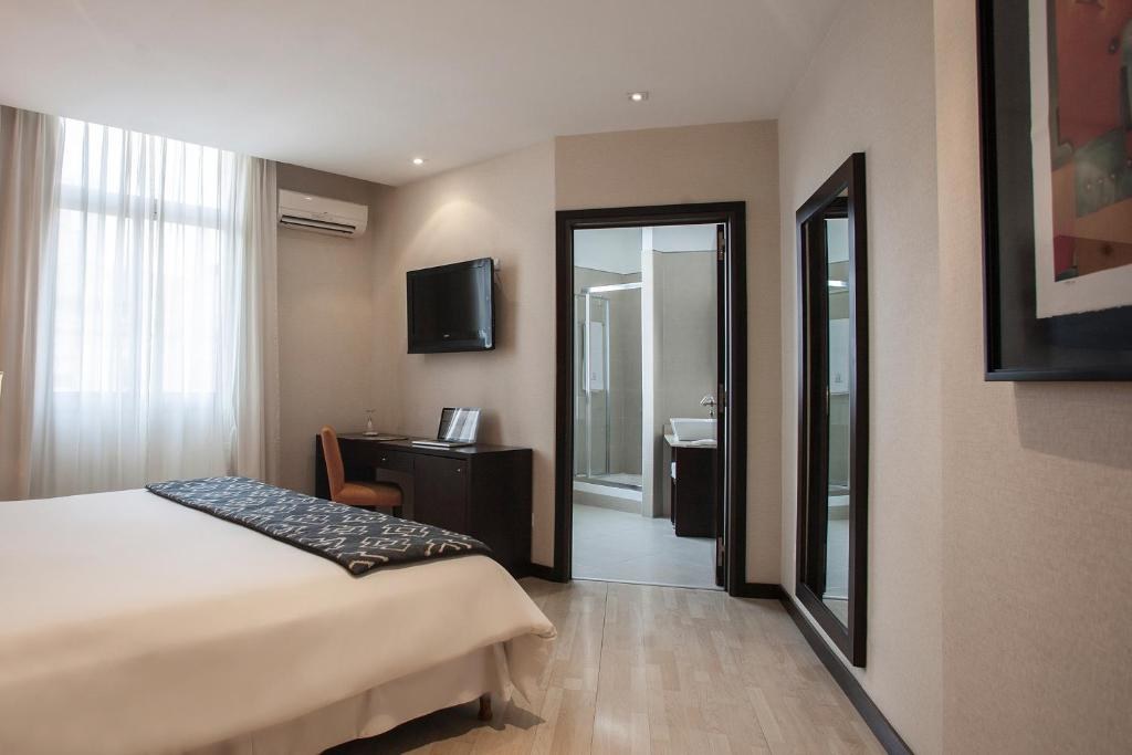 HR LUXOR HOTEL BUENOS AIRES photo 2