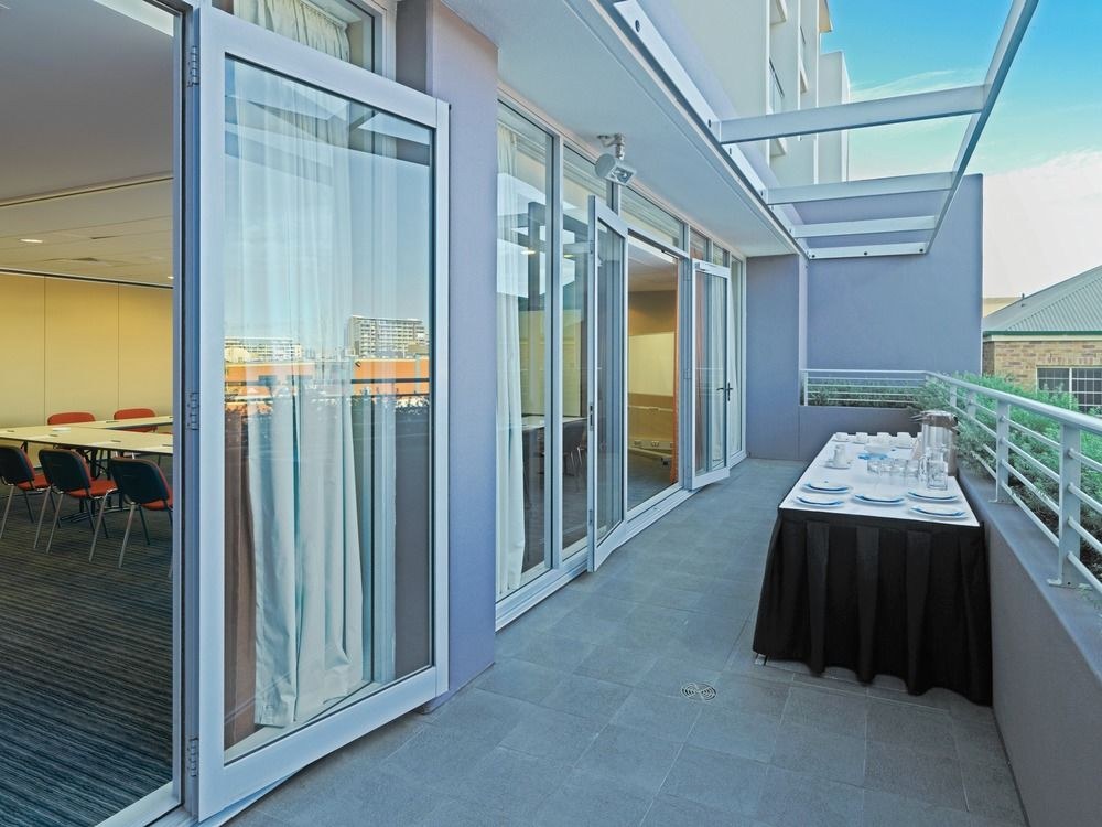ADINA APARTMENT