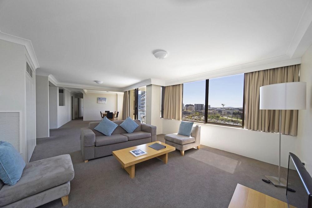 Breakfree Capital Tower Hotel photo 3