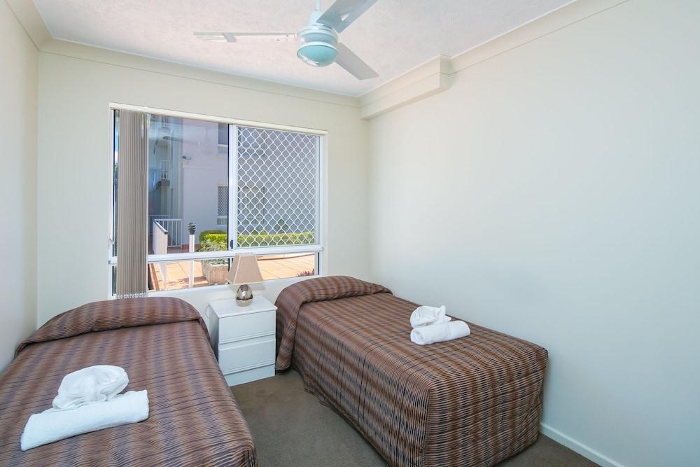 BAY LODGE APARTMENTS photo 3
