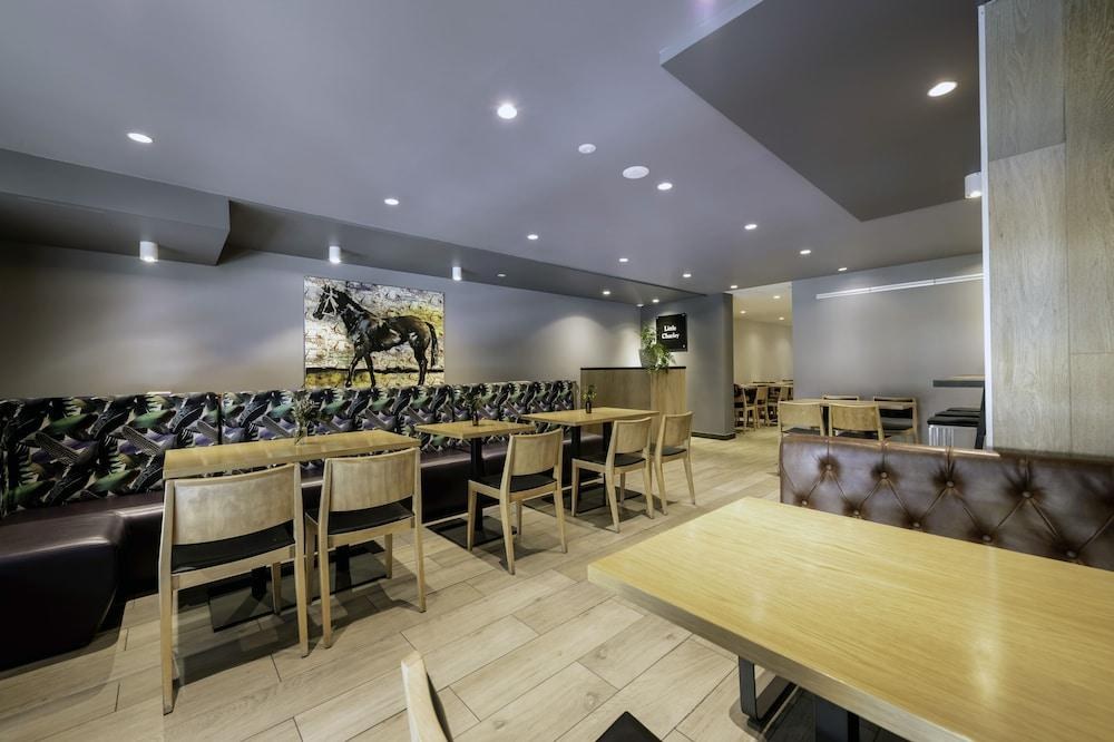 BRADY HOTELS photo 2