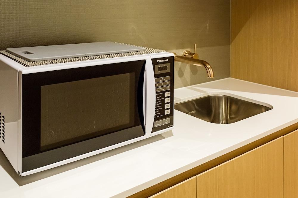 BRADY HOTELS photo 3