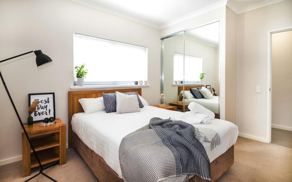 AIRPORT APARTMENTS BY AURUM photo 2
