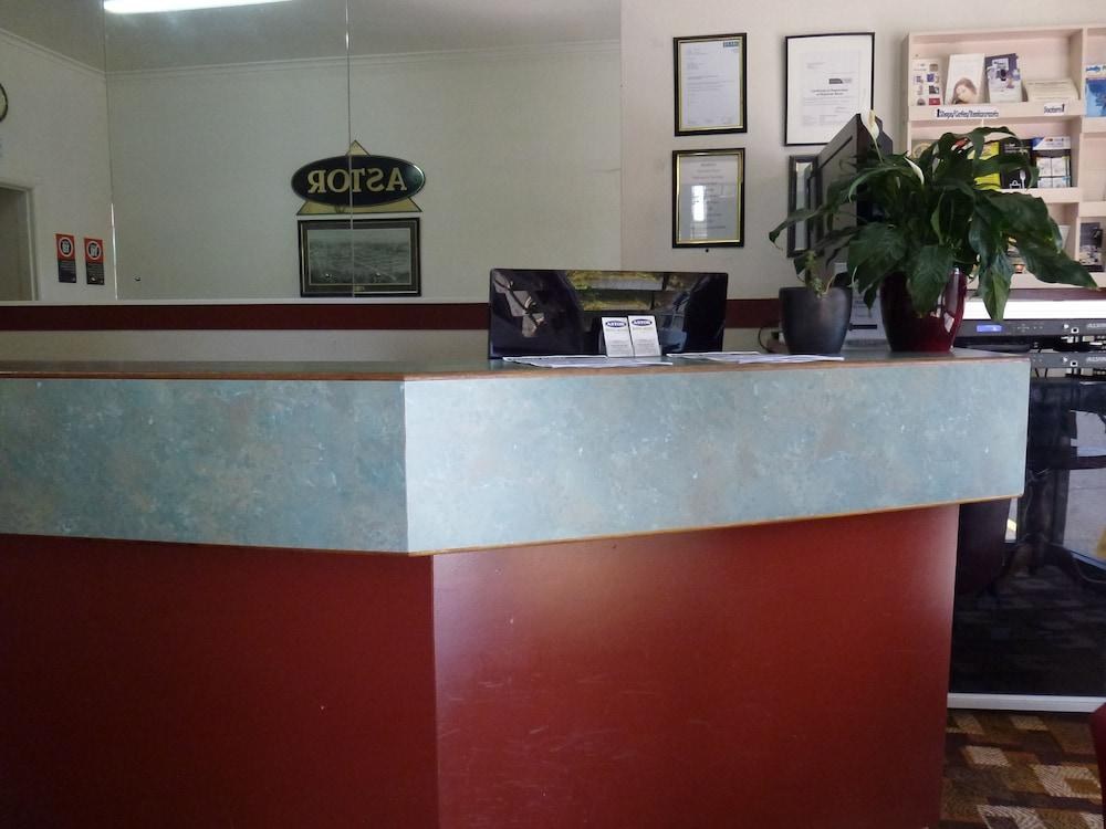 ASTOR HOTEL MOTEL photo 2