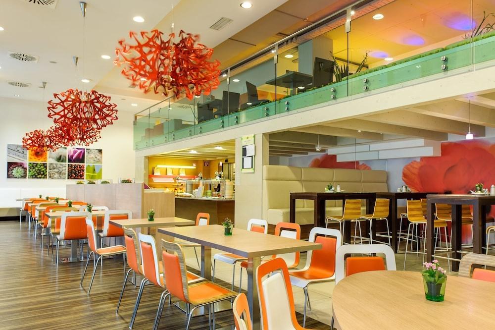 IBIS WIEN MESSE photo 4
