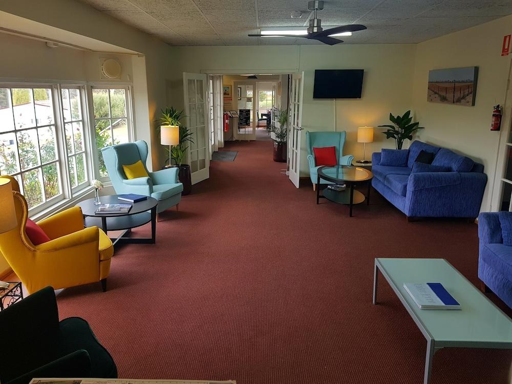CLARE VALLEY MOTEL photo 3