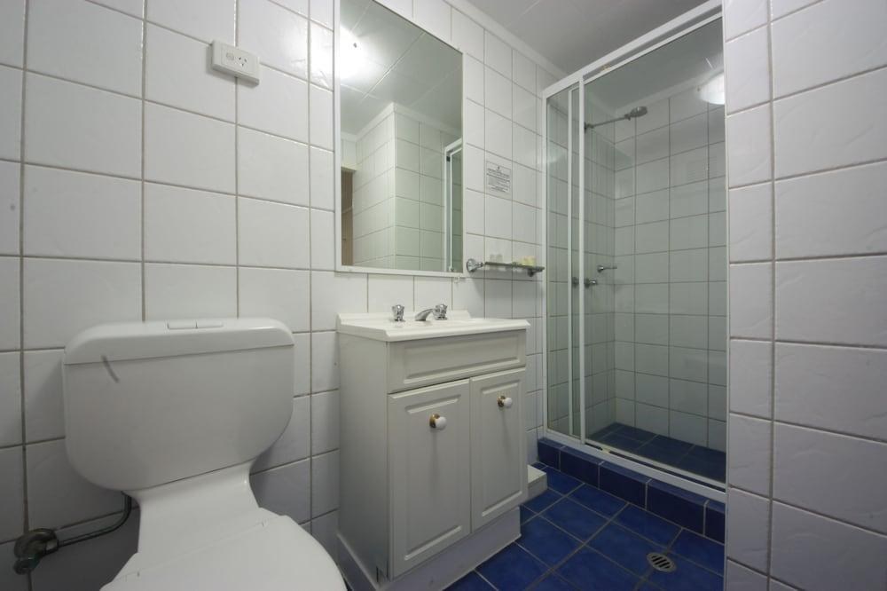 COCONUT GROVE HOLIDAY APARTMENTS photo 3