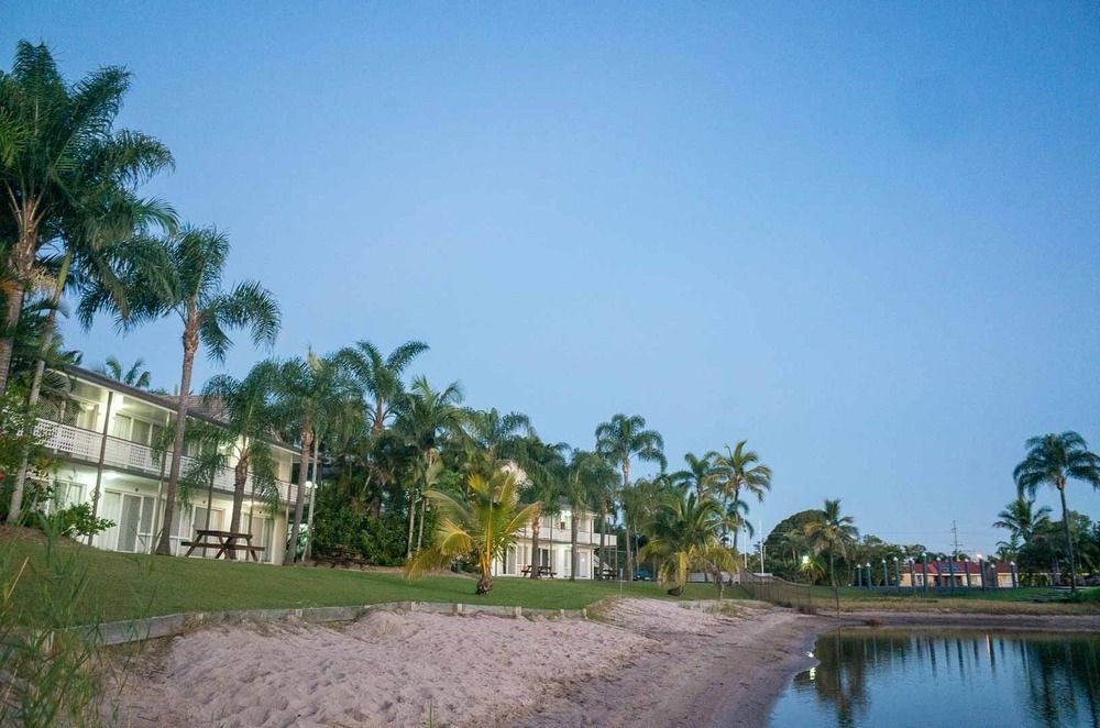 Bay of Palms Resort