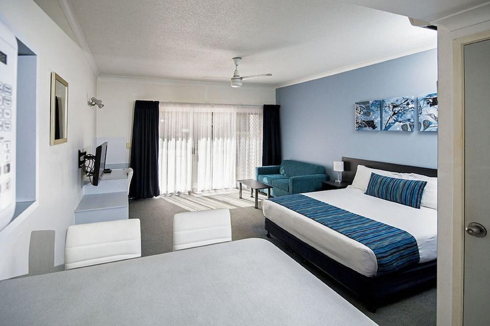 BEACH MOTEL HERVEY BAY photo 2