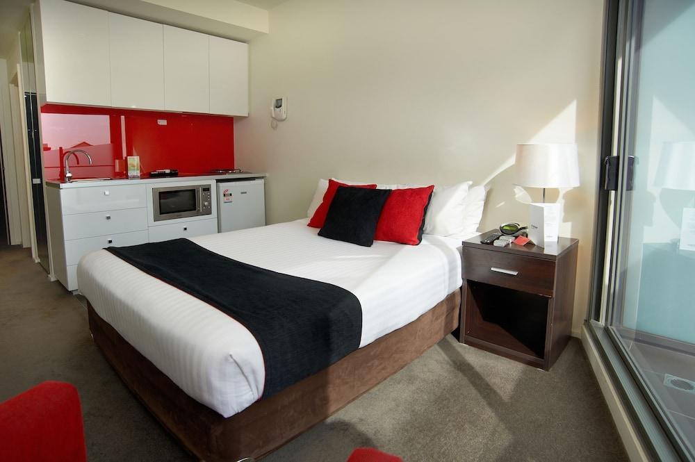 City Edge on Elizabeth Apartment Hotel photo 1