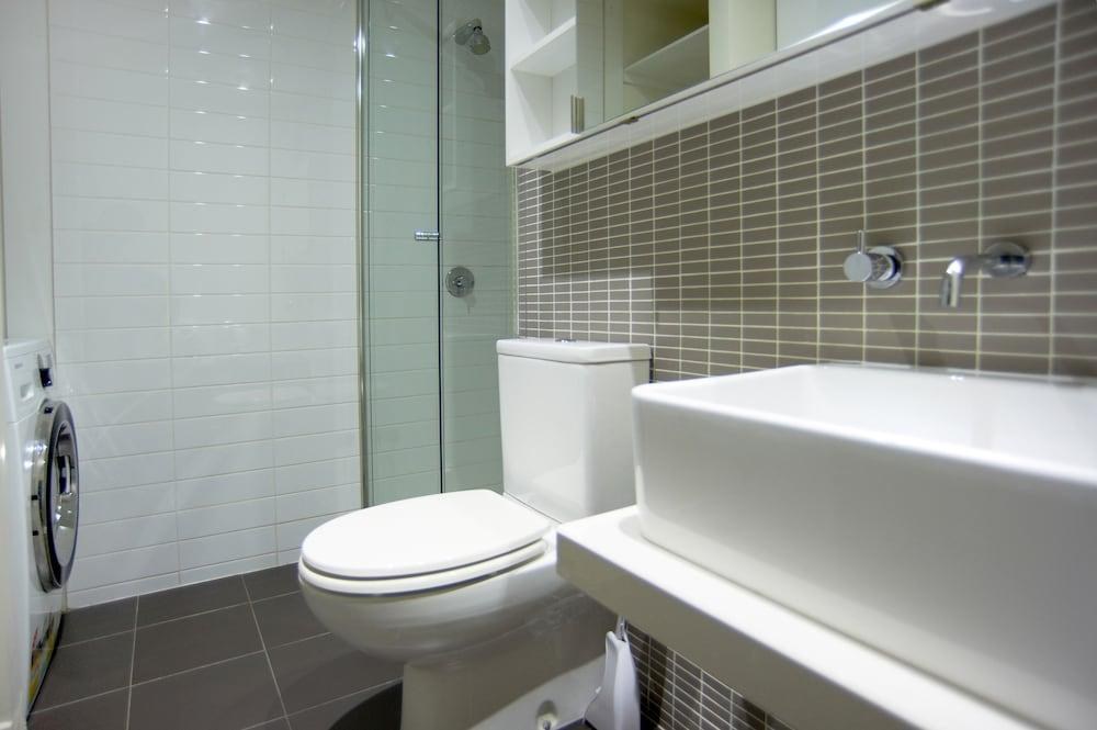 City Edge on Elizabeth Apartment Hotel photo 3