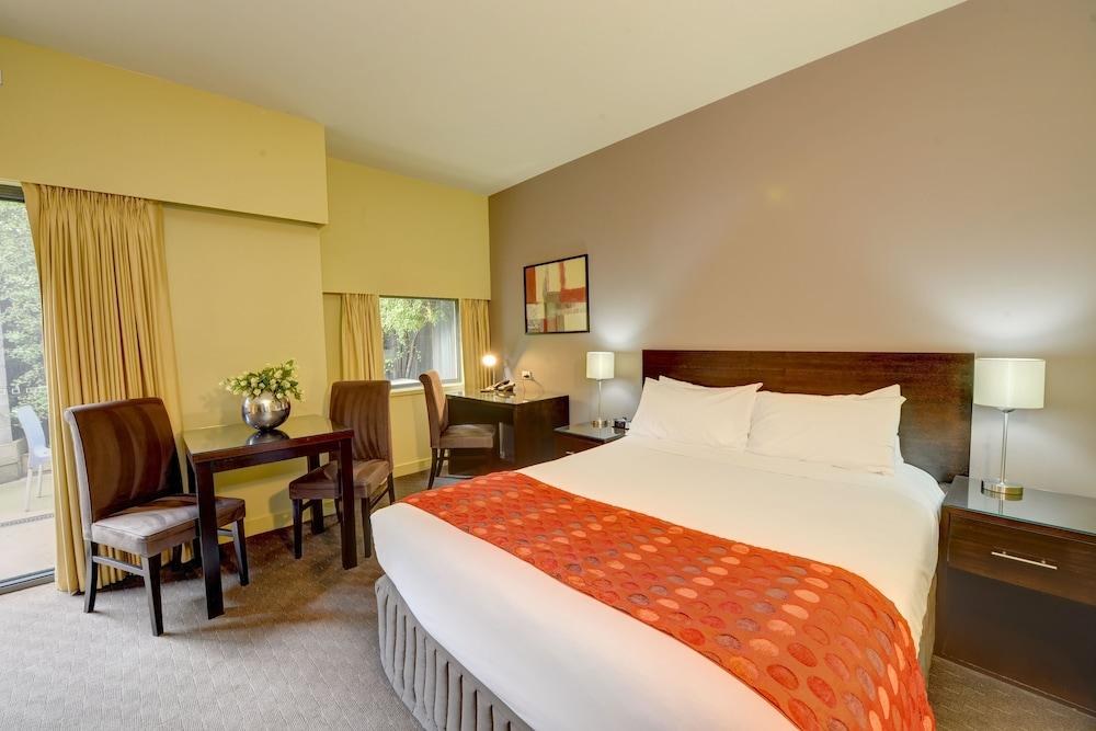 COMFORT INN & SUITES CITY VIEWS photo 4