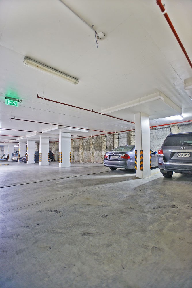 COMFORT INN & SUITES BURWOOD