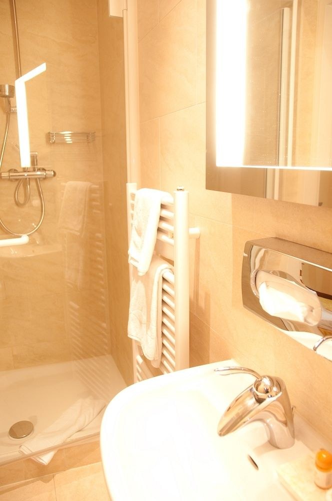 OPERA SUITES photo 4