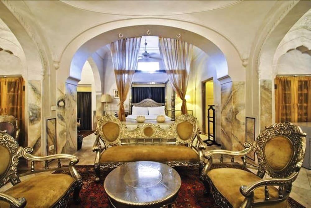 CHOMU PALACE photo 3