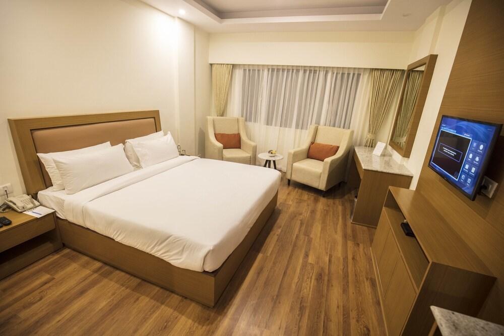 HOTEL REGAALIS photo 3