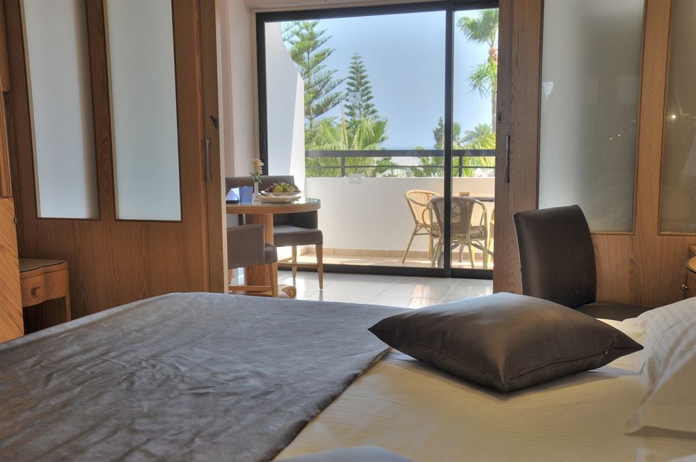 Adams Beach Hotel & Spa photo 1