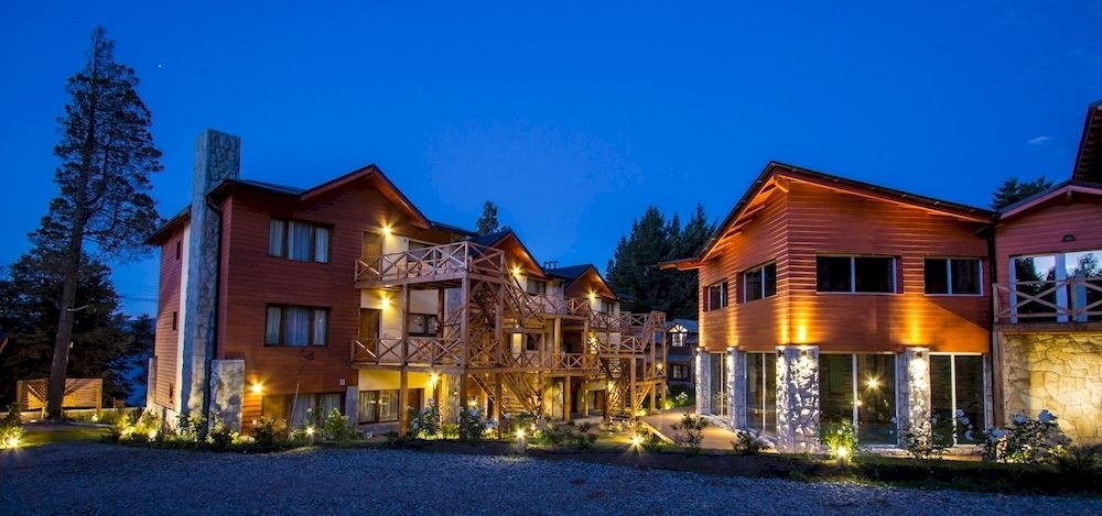 LOS ROBLES APART & SPA