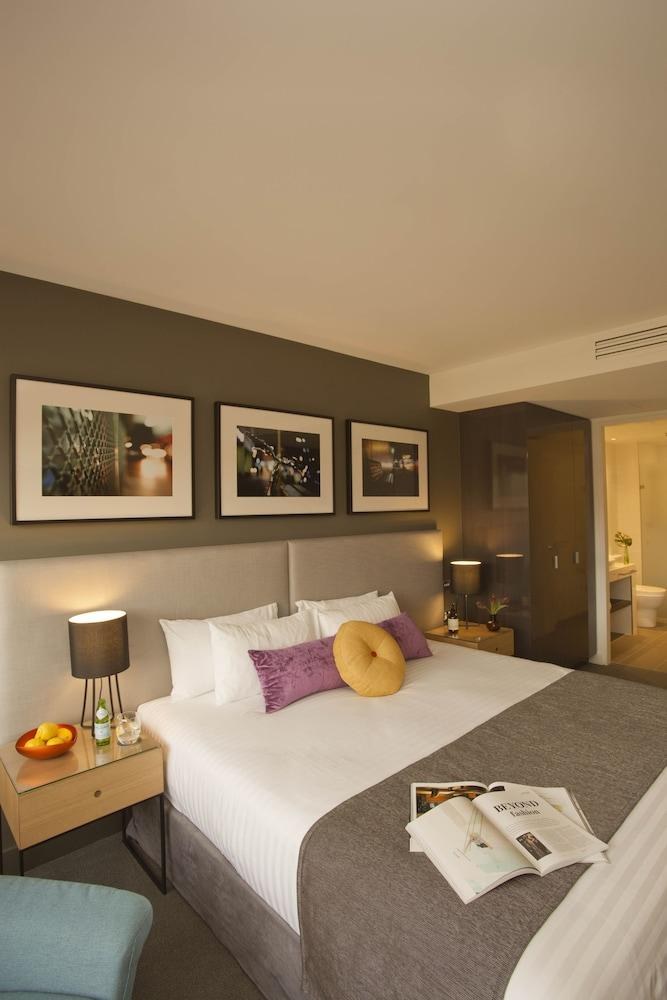 East Hotel and Apartments photo 2