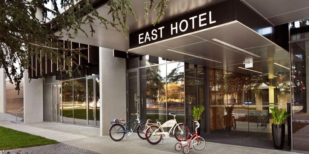 East Hotel and Apartments photo 3